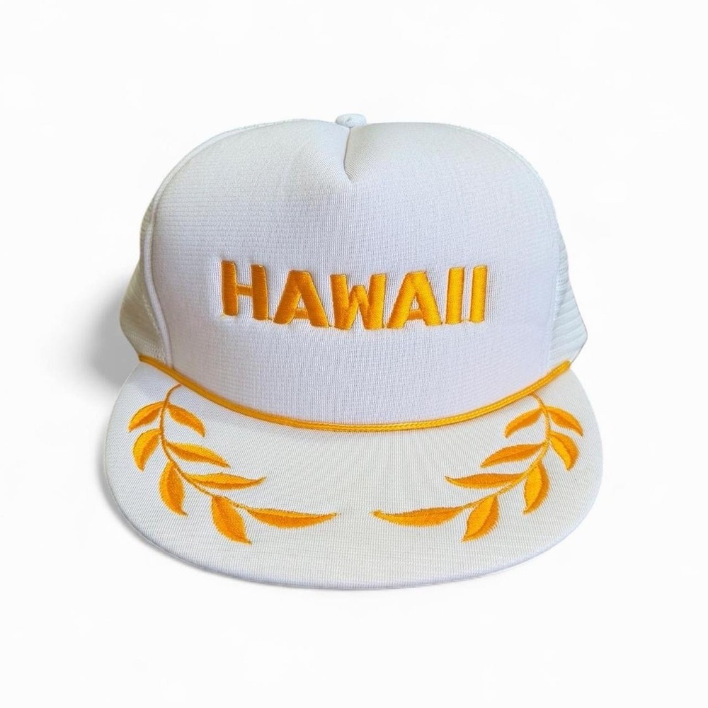 Vintage 90s Hawaii Embroidered Gold Leaf Trucker Mesh Snapback Hat OSFA